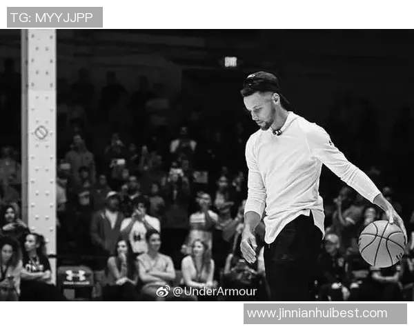 库里首次在比赛中穿李宁鞋标志着他与UA的正式告别