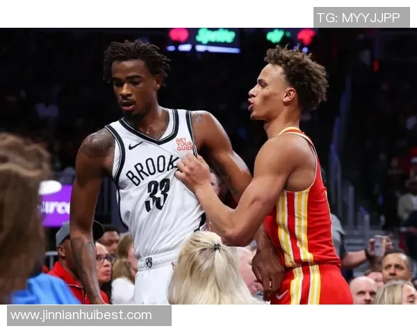 克拉克斯顿全能表现助球队获胜9投7中贡献15分9板4助3断3帽正负值1